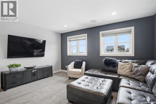 387 Underhill Bend, Saskatoon, SK 