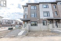 809 - 1695 DERSAN STREET Pickering, ON L1V 2P8