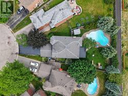 539 VEALE PLACE  Newmarket, ON L3Y 8H9