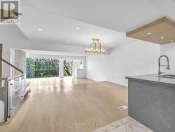 59 CRICKLEWOOD CRESCENT  Markham, ON L3T 4T8