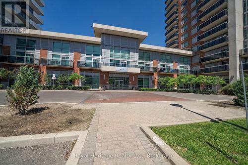 1602 - 215 QUEEN STREET E  Brampton (Queen Street Corridor), ON L6W 0A9