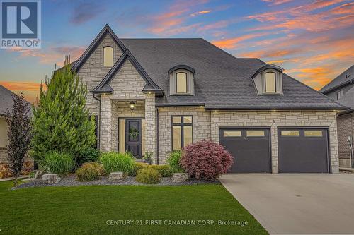 8 OSCAR DAVIS COURT  Strathroy-Caradoc (Ne), ON N7G 0G3