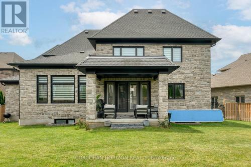 908 Fall Harvest Court, Kitchener, ON 