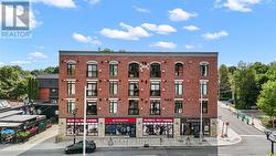 205 - 6 GROVE AVENUE  Ottawa, ON K1S 3A6