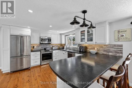 14 Sarna Drive, Tiny, ON 