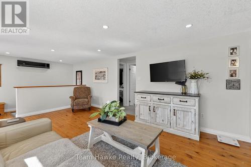 14 Sarna Drive, Tiny, ON 