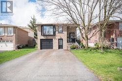 MAIN - 830 MERRITT DRIVE Milton, ON L9T 4K1