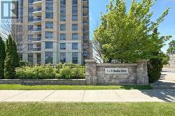 722 - 18 MONDEO DRIVE Toronto (Dorset Park), ON M1P 5C8