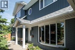 6 SKYLINE Drive  Dundas, ON L9H 3S2
