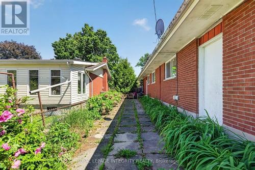 619 Blanchard Crescent, Ottawa, ON 