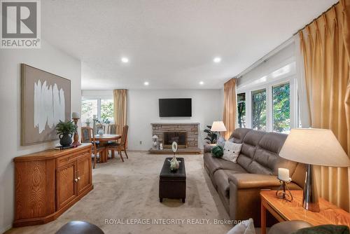 619 Blanchard Crescent, Ottawa, ON 