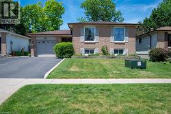 35 BARNICKE Drive  Cambridge, ON N3C 3M2