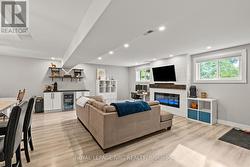 Basement Living room & coffee bar - 