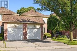 1142 SPRINGBROOK CRESCENT Oakville, ON L6M 2C8