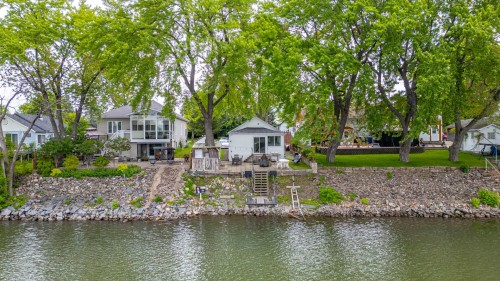 365 Ch. des Patriotes  Saint-Mathias-Sur-Richelieu, QC J3L 6B4