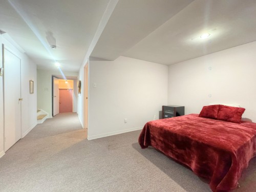 Sous-sol - 1078 Place Sardaigne, Brossard, QC - Indoor Photo Showing Bedroom