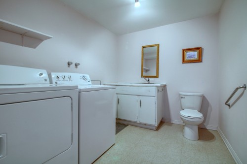 Salle de lavage - 1078 Place Sardaigne, Brossard, QC - Indoor Photo Showing Laundry Room