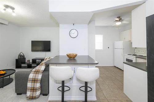 450 Arbuthnot St, Winnipeg, MB 
