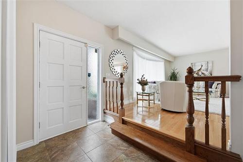 18 Shamrock Dr, Winnipeg, MB 