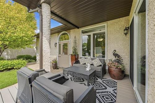 18 Shamrock Dr, Winnipeg, MB 