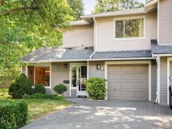 #3-1309 McKenzie Ave Saanich, BC V8P 2M1