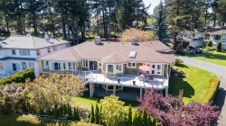 4405 Moonlight Lane Saanich, BC V8N 6K7