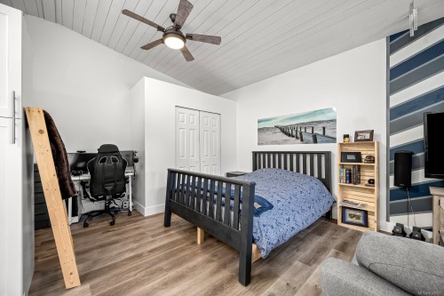 2102 Stadacona Dr, Comox, BC 