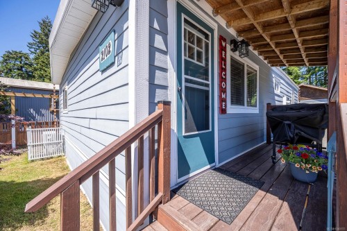 2102 Stadacona Dr, Comox, BC 