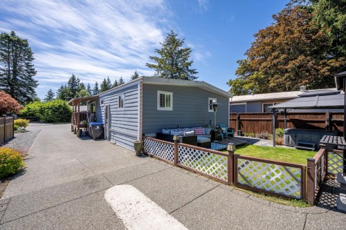 2102 Stadacona Dr, Comox, BC 