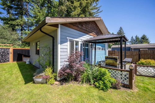 2102 Stadacona Dr, Comox, BC 