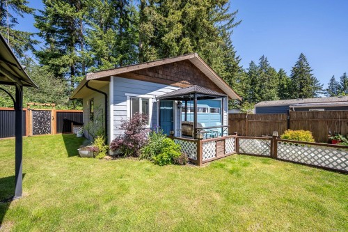 2102 Stadacona Dr, Comox, BC 