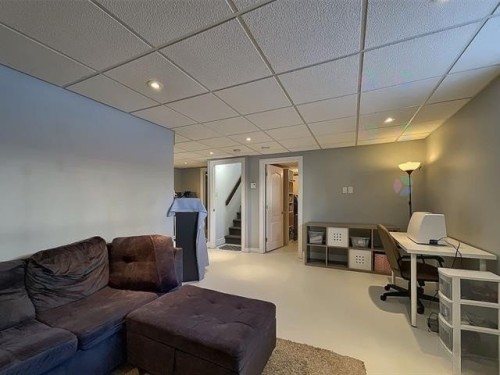 Salle familiale - 856 Rue Vendôme, Saint-Paul, QC 