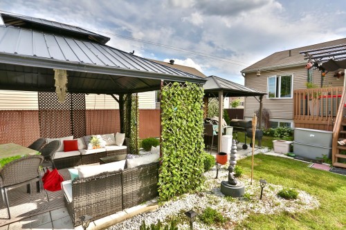 Courtyard - 856 Rue Vendôme, Saint-Paul, QC 