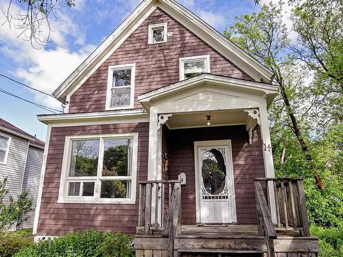 14 Clifford Street, Amherst, NS 