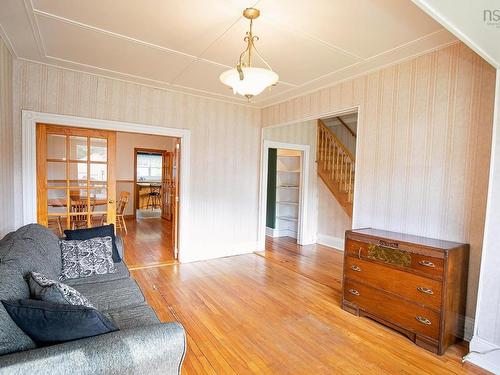 14 Clifford Street, Amherst, NS 