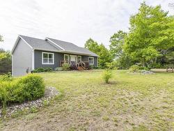 86 Pineo Street East Kingston, NS B0P 1R0