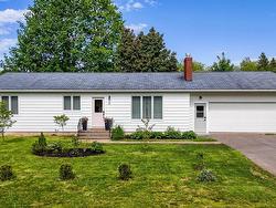 5 Grandview Drive  Wolfville, NS B4P 1W5