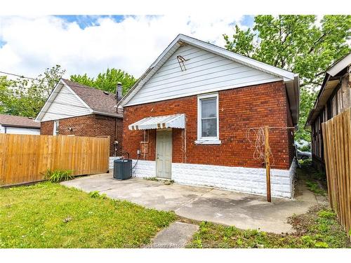 1025 Curry, Windsor, ON 
