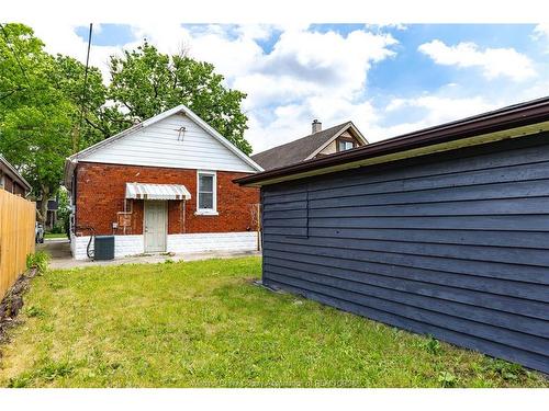 1025 Curry, Windsor, ON 