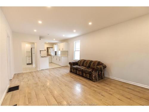 1025 Curry, Windsor, ON 