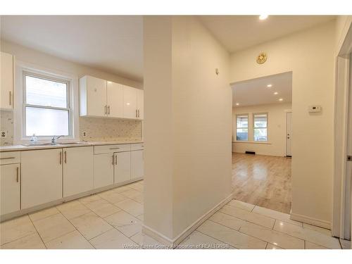 1025 Curry, Windsor, ON 