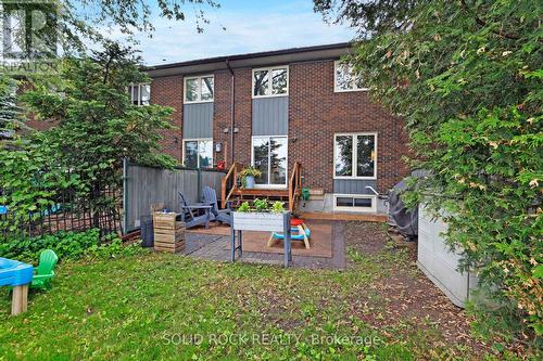 Backyard with patio area - 97 Beachview Private, Ottawa, ON 