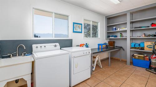 1534 West Creston Road, Creston, BC 