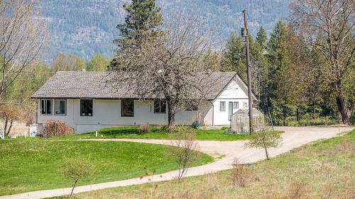 1534 West Creston Road, Creston, BC 