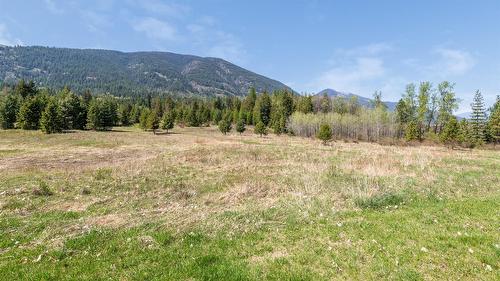 1534 West Creston Road, Creston, BC 