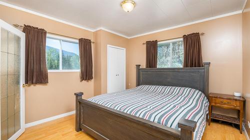 1534 West Creston Road, Creston, BC 