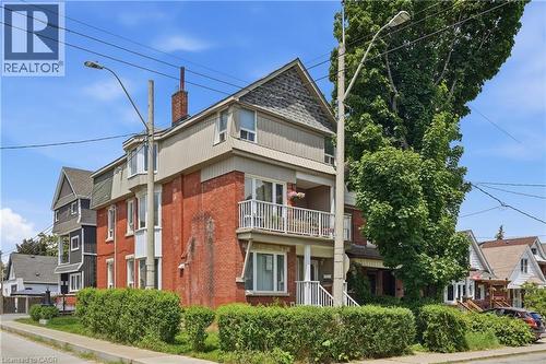 52 Cedar Avenue, Hamilton, ON 
