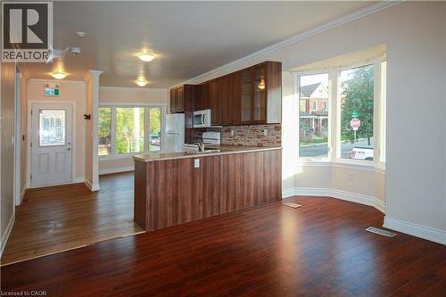 52 Cedar Avenue, Hamilton, ON 