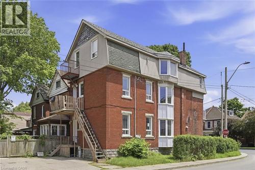 52 Cedar Avenue, Hamilton, ON 