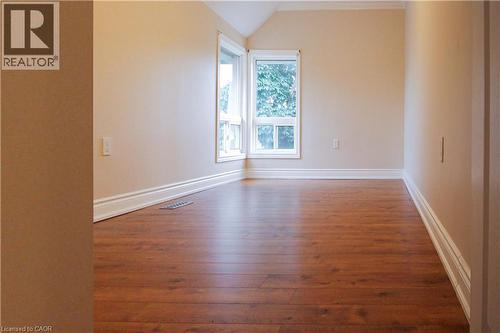 52 Cedar Avenue, Hamilton, ON 